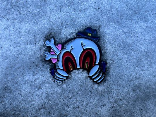 "Skully" pin